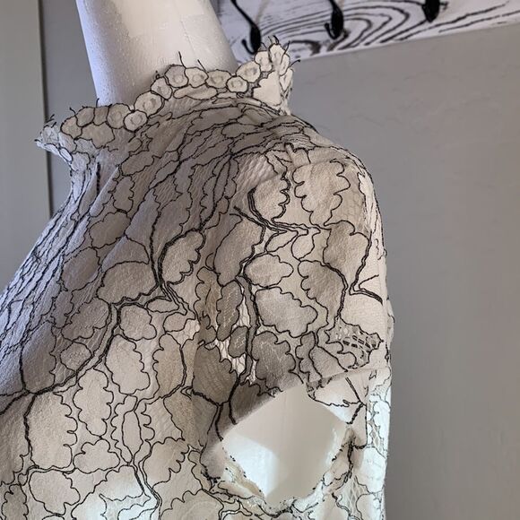 𝅺H&M white lace dress ties in back short cap sleeves very sheer size 10 - Picture 5 of 11